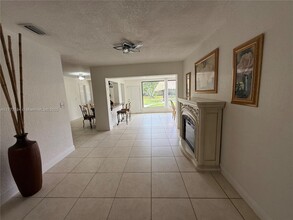 1911 NW 10th Terrace in Homestead, FL - Building Photo - Building Photo
