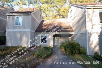 4101 Five Oaks Dr in Durham, NC - Building Photo - Building Photo