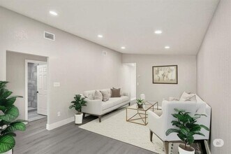 2614 W 65th St in Hialeah, FL - Building Photo - Building Photo