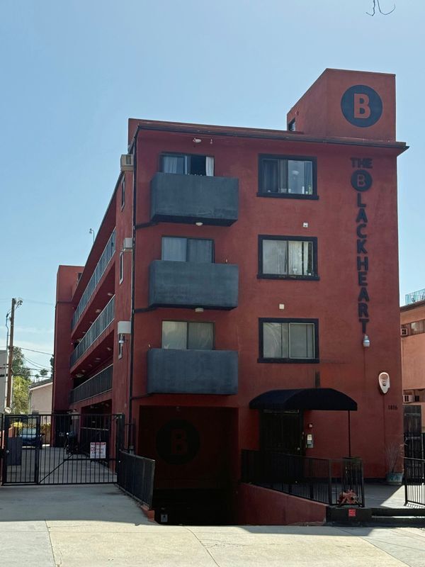 property at 1816 N Gramercy Pl