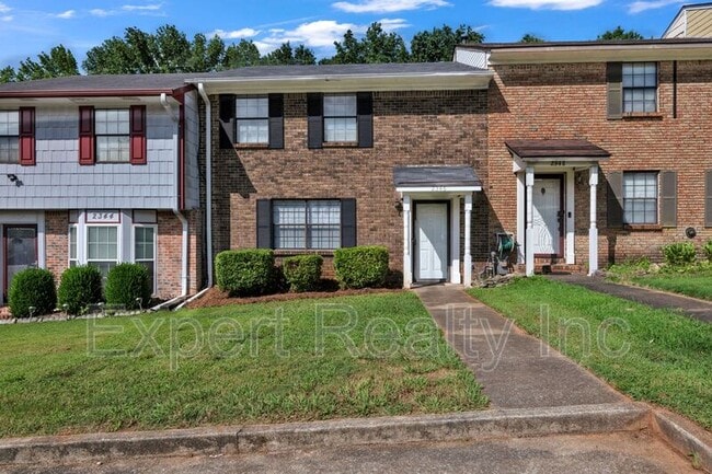2346 Grayson Valley Cir in Birmingham, AL - Foto de edificio - Building Photo