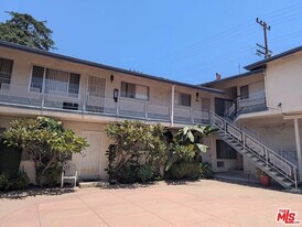 1365 Orange Grove Ave in Glendale, CA - Building Photo