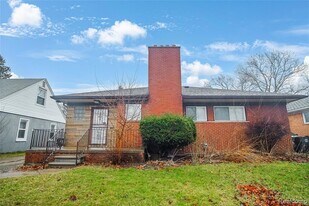 22170 Harding St in Oak Park, MI - Building Photo