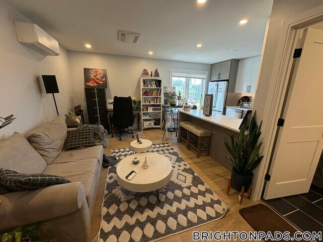 425 Market St, Unit 303