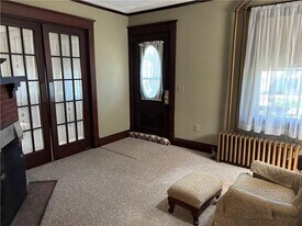 35 Oak St in Westerly, RI - Building Photo