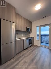 7439 Kingston Rd in Toronto, ON - Building Photo - Building Photo