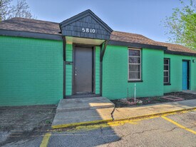 5810 NW 41st St in Warr Acres, OK - Building Photo