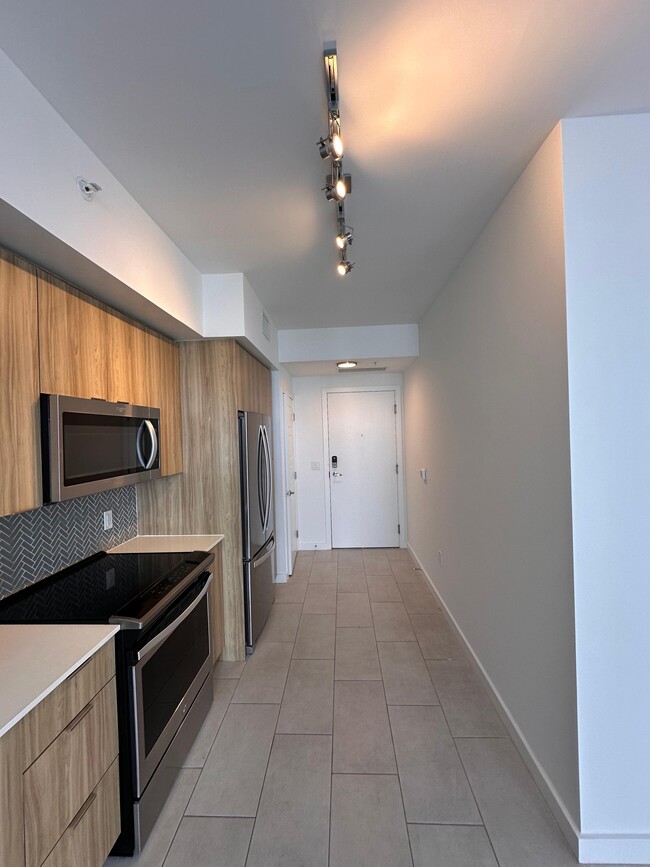 628 NE 26th St, Unit A2 in Miami, FL - Building Photo - Building Photo