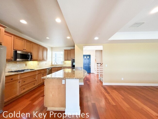 4075 Aidan Cir in Carlsbad, CA - Building Photo - Building Photo