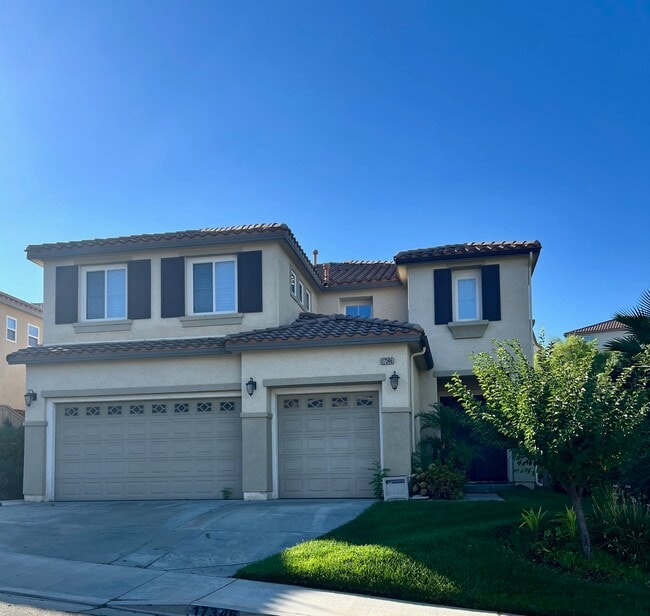 17346 Sierra Sunrise Ln in Santa Clarita, CA - Building Photo - Building Photo