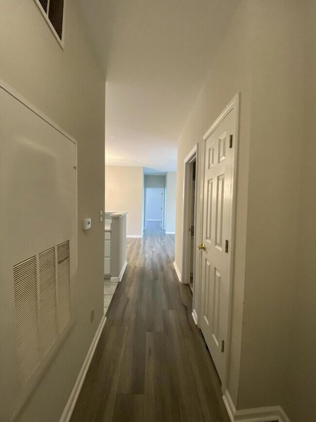 1600 Long Grove Dr in Mount Pleasant, SC - Building Photo - Building Photo