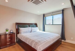 747 Island Ct in San Diego, CA - Building Photo - Building Photo