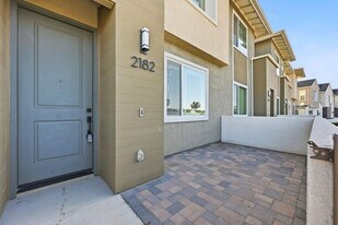 2182 Bluestone Cir in Chula Vista, CA - Building Photo
