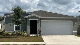 1721 Nebraska Loop in Sumterville, FL - Building Photo