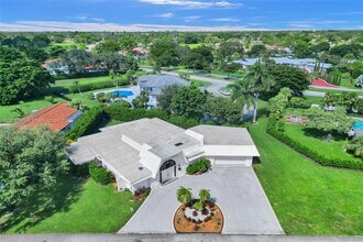 5709 Bamboo Cir in Tamarac, FL - Building Photo - Building Photo