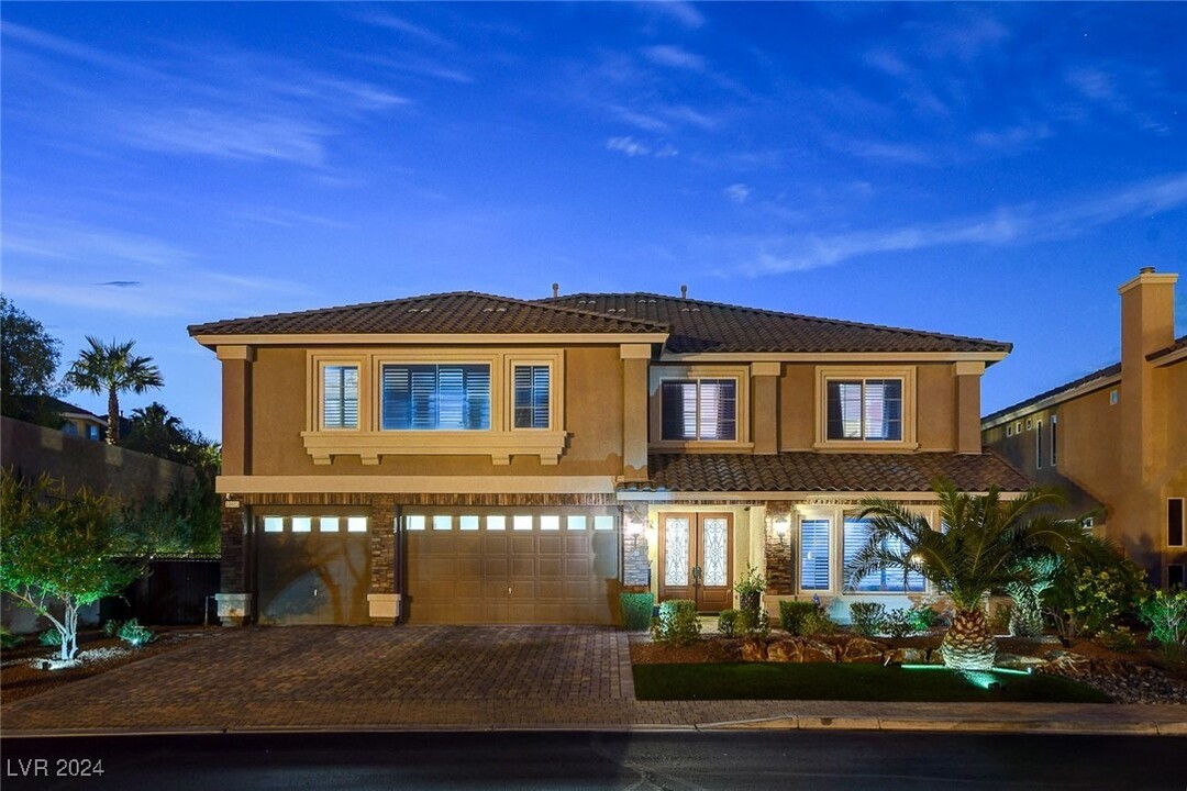 11015 Gaelic Hills Dr in Las Vegas, NV - Building Photo