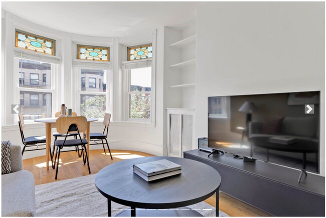 35 Westland Ave, Unit 1 in Boston, MA - Foto de edificio - Building Photo
