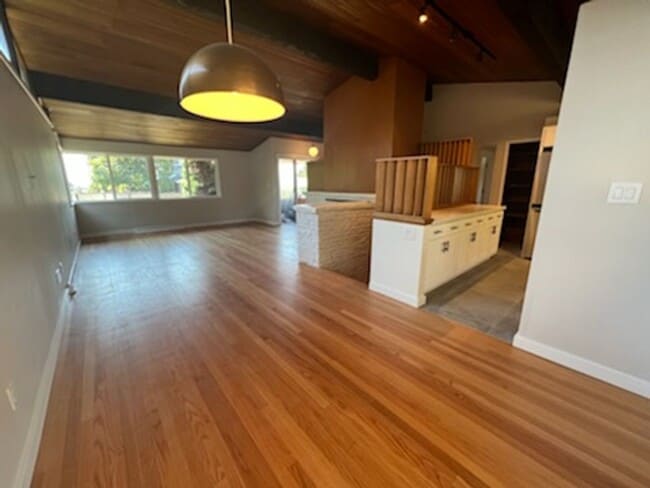 4020 NE 72nd St in Seattle, WA - Building Photo - Building Photo