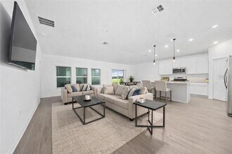 3977 Willow Brk Dr in Edgewater, FL - Building Photo - Building Photo