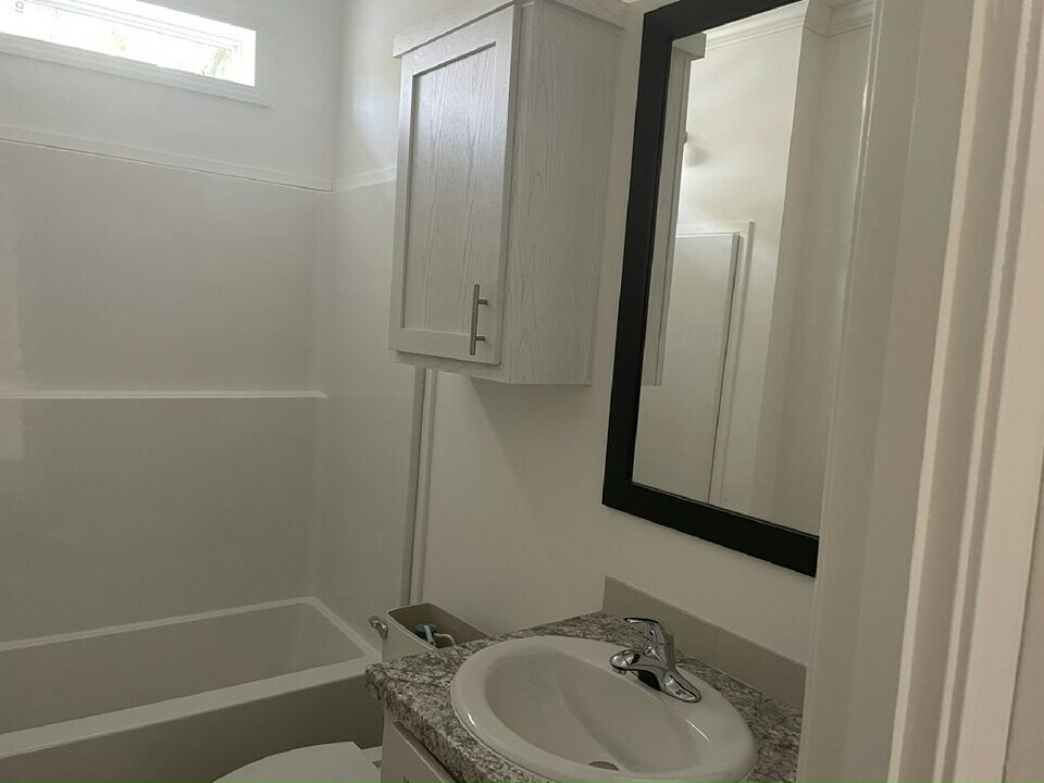 6902 42nd Terrace N in West Palm Beach, FL - Building Photo
