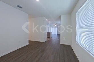 31973 Katelin Cir in Leesburg, FL - Building Photo - Building Photo