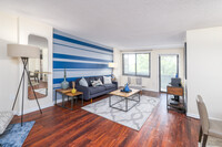 Riverside Apartments in Alexandria, VA - Building Photo - Interior Photo