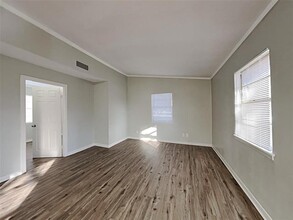 825 Grande Dr in Mesquite, TX - Building Photo - Building Photo