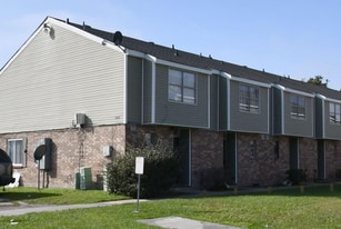 10705 Roger Dr in New Orleans, LA - Building Photo