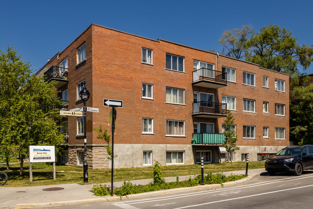 4300 Bouchette Rue in Montréal, QC - Building Photo