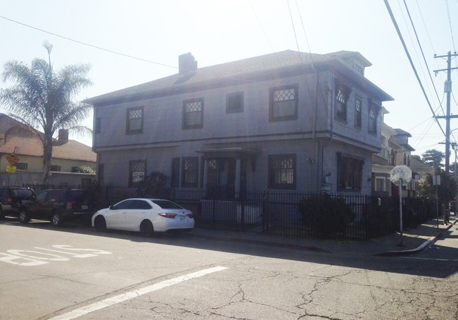 3222 West St in Oakland, CA - Building Photo - Building Photo