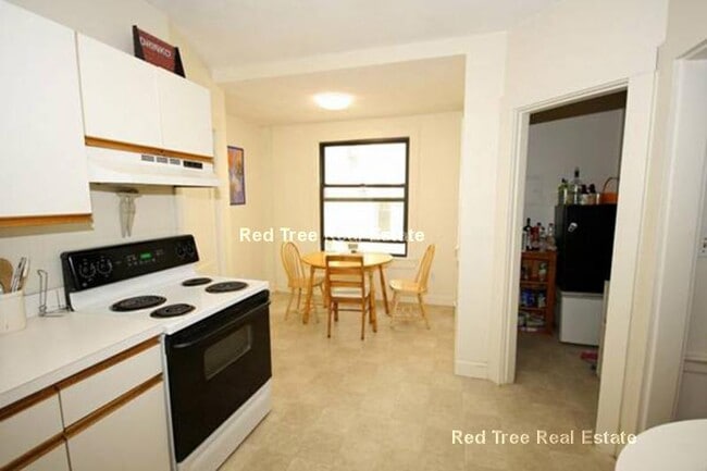 1474 Commonwealth Avenue, Unit 2 in Boston, MA - Building Photo - Building Photo