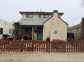 1555 32nd St in Sacramento, CA - Building Photo