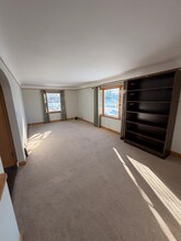 1235 W Lorain St in Appleton, WI - Foto de edificio - Building Photo