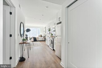 5904 Germantown Ave, Unit 304 in Philadelphia, PA - Building Photo - Building Photo