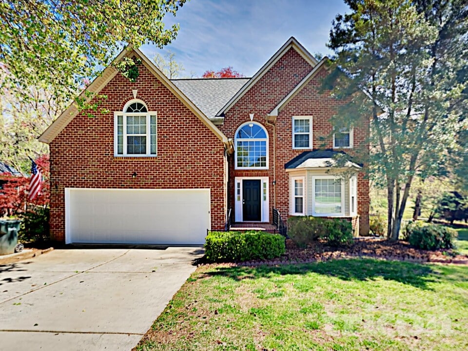 1112 Thoroughbred Ln in Concord, NC - Building Photo