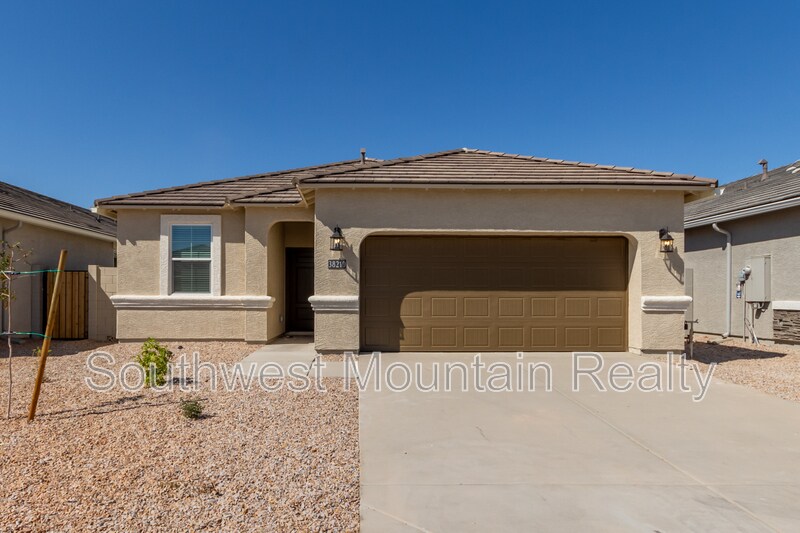 38210 W Excussare Wy in Maricopa, AZ - Building Photo