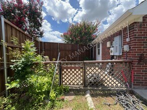 2818 Pecan Meadow Dr in Garland, TX - Building Photo - Building Photo