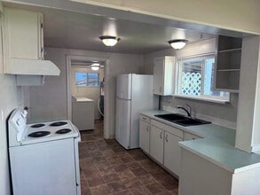 1311 S 3rd Ave in Kelso, WA - Building Photo - Building Photo