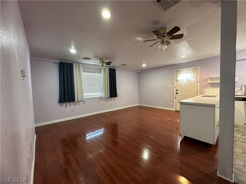 1709 N Shadow Mountain Pl in Las Vegas, NV - Building Photo