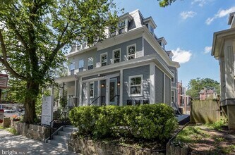 909 Webster St NW, Unit 1 in Washington, DC - Foto de edificio - Building Photo