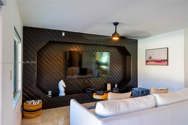 13355 SW 207th Ave in Miami, FL - Building Photo - Building Photo