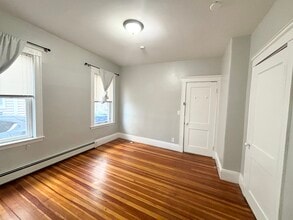 14 Belknap St in Somerville, MA - Building Photo - Building Photo