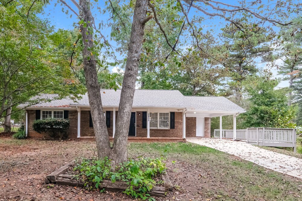 3805 Nebo Rd in Hiram, GA - Building Photo