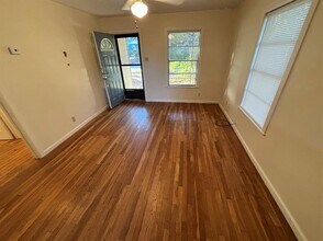 2815 Crest Ave in Austin, TX - Building Photo - Building Photo