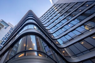 Oskar Luxury Apartments in New York, NY - Building Photo