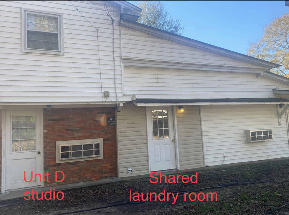 2408 Old Orrville Rd in Selma, AL - Building Photo