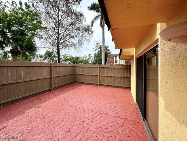 1607 Park Meadows Dr in Ft. Myers, FL - Building Photo - Building Photo