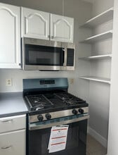 43 Pearl St, Unit 1 in Medford, MA - Building Photo - Building Photo
