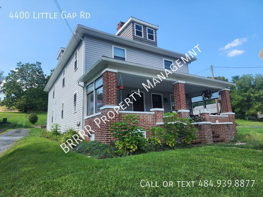 4400 Little Gap Rd in Kunkletown, PA - Building Photo