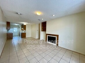 10642 Stanley Aubin Ln in Baton Rouge, LA - Building Photo - Building Photo